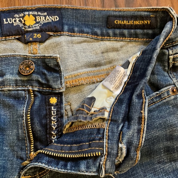 LUCKY BRAND Blue Jeans of America | Charlie Skinny | 2 / 26 Regular - Picture 3 of 5